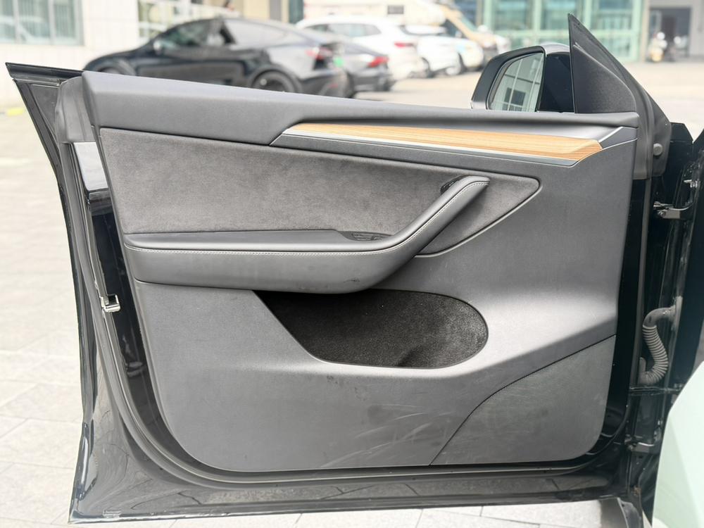Tesla Model Y 2021 #9 Tesla Model Y 2021 صورة سيارة #9