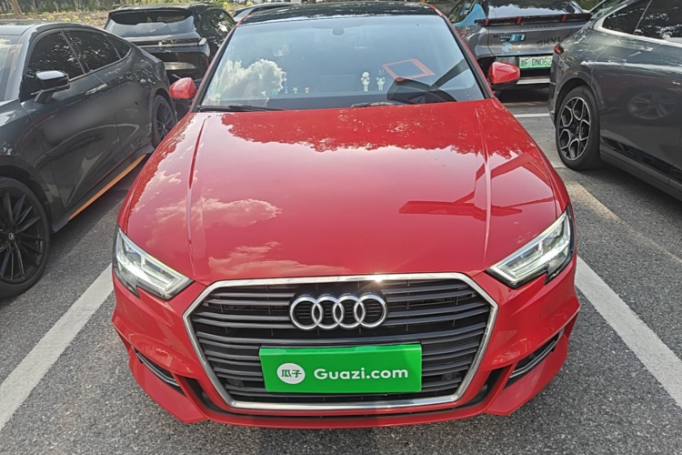 Audi A3 2019 car image #3