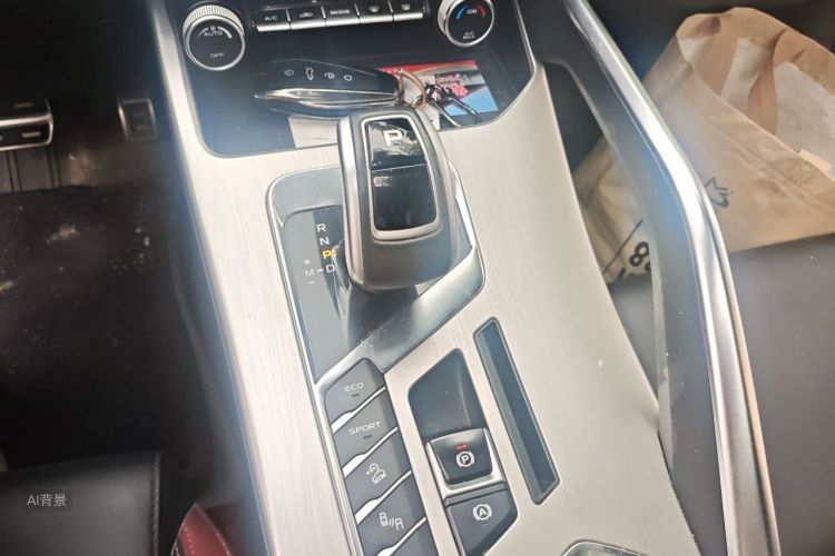 GEELY Coolray 2019 car image #16
