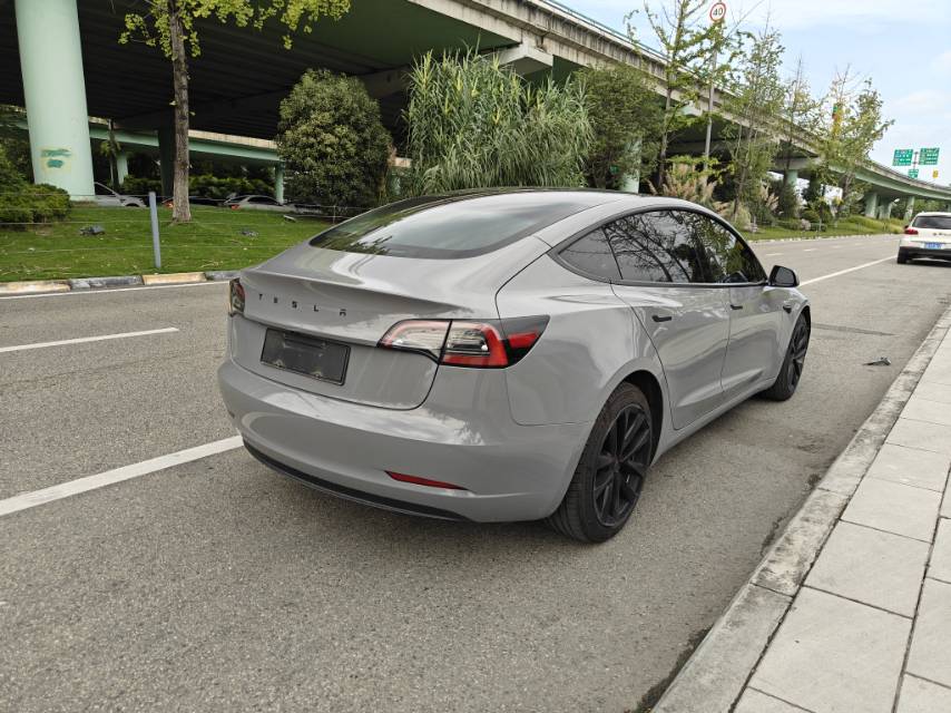 Tesla Model 3 2023 car image #10