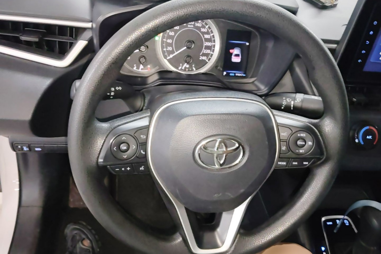 Toyota Corolla 2023 car image #15