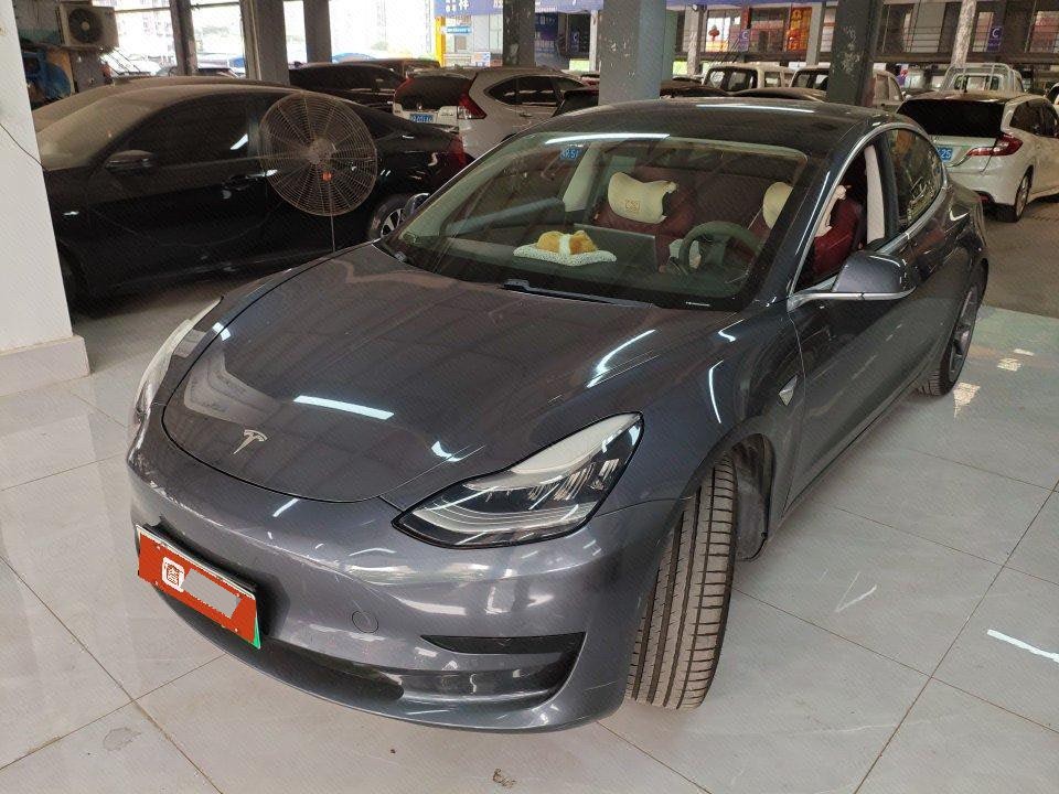 Tesla Model 3 2020 Tesla Model 3 2020 immagine di auto