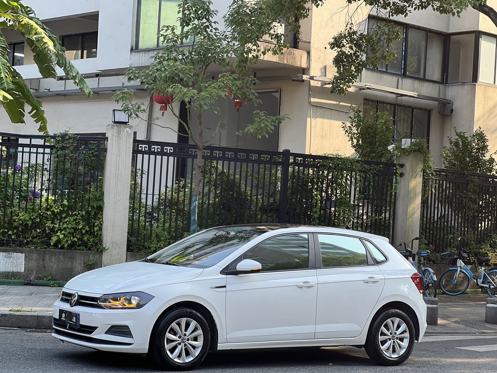 Volkswagen Polo 2021 car image 