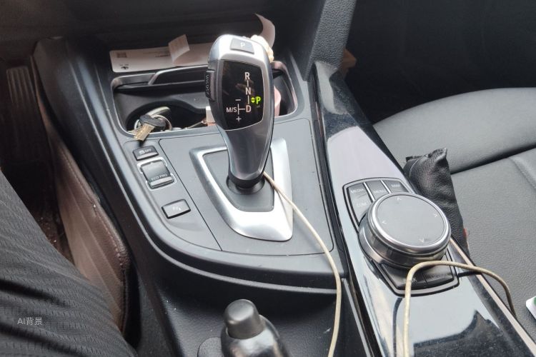 BMW 3 Series 2019 #16 BMW 3 Series 2019 car image #16
