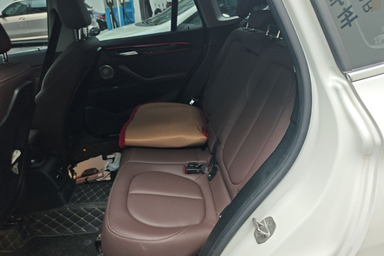 BMW X1 2023 car image #19