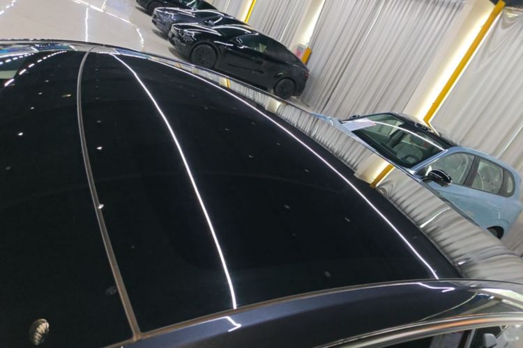 Tesla Model Y 2025 car image #25