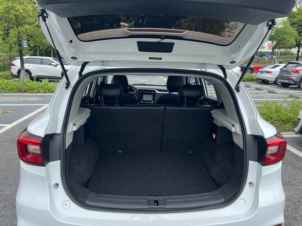 MG ZS 2017 car image #19