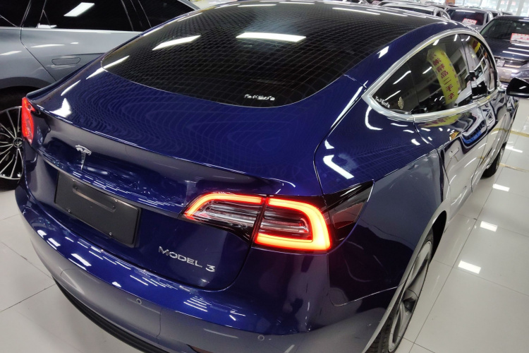 Tesla Model 3 2020 car image #7