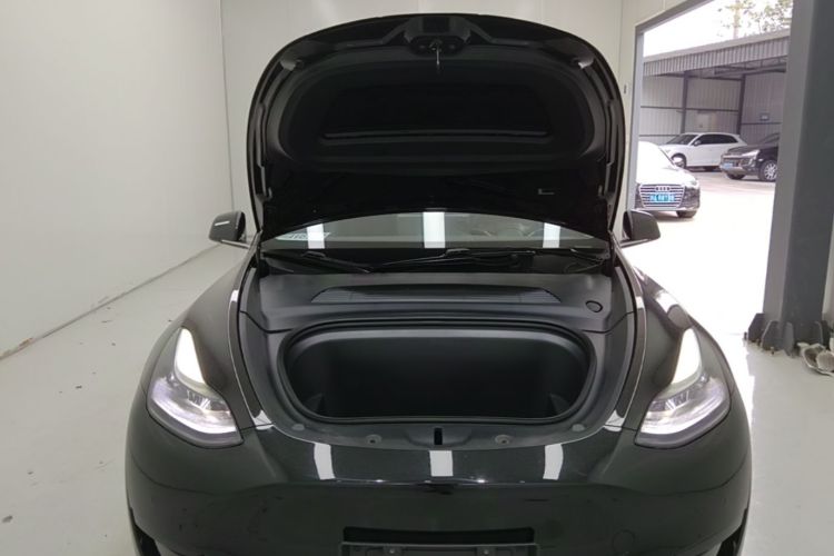 Tesla Model Y 2023 #20 Tesla Model Y 2023 car image #20