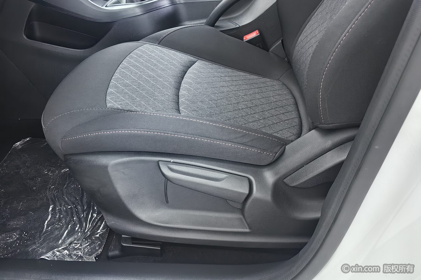 Roewe i5 2025 #21 Roewe i5 2025 car image #21