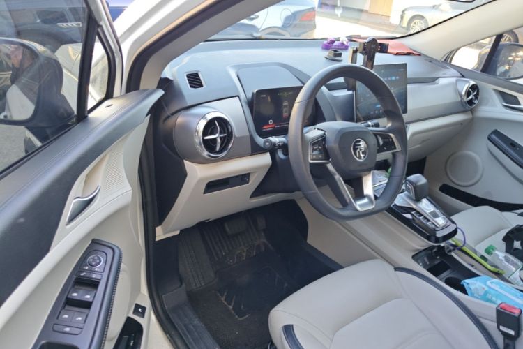 BYD Yuan Pro 2021 car image #16