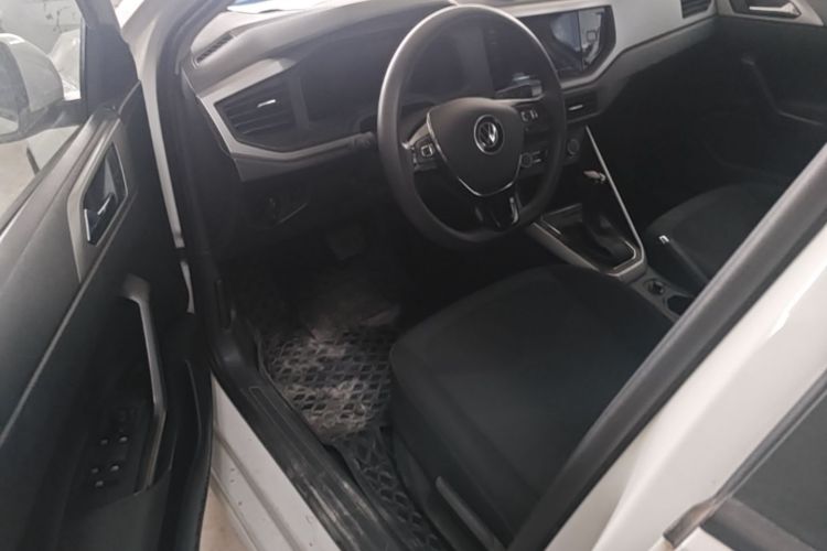 Volkswagen Polo 2023 car image #16