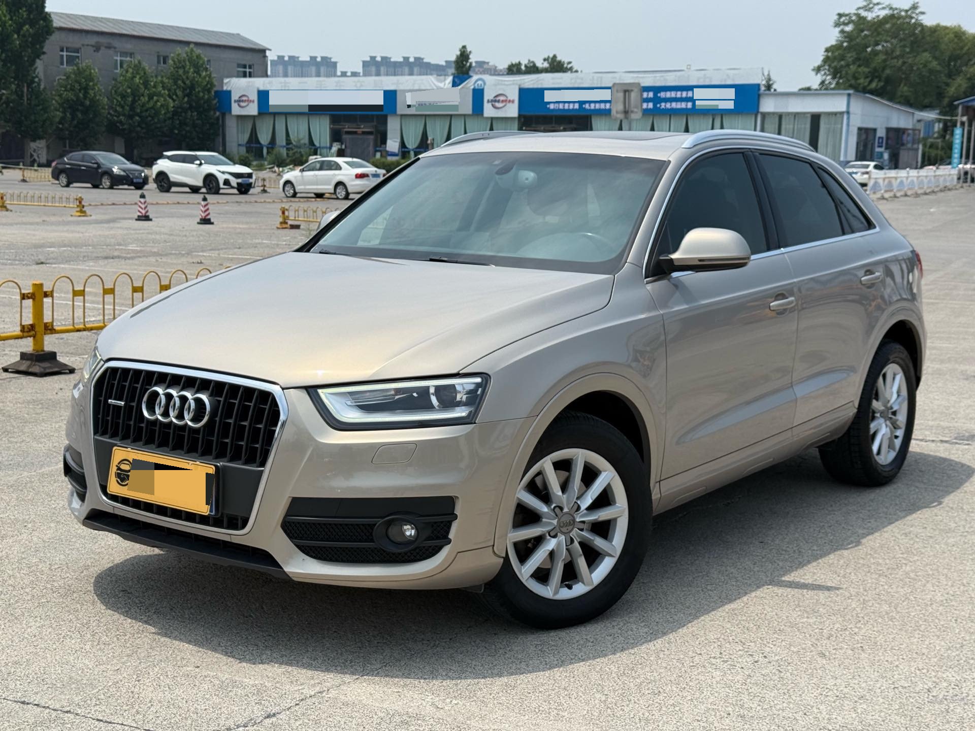 Audi Q3 (Imported) 2013 Audi Q3 (Imported) 2013 car image