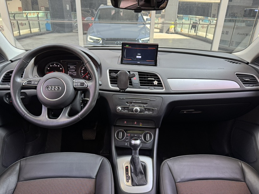 Audi Q3 2018 #5 Audi Q3 2018 صورة سيارة #5