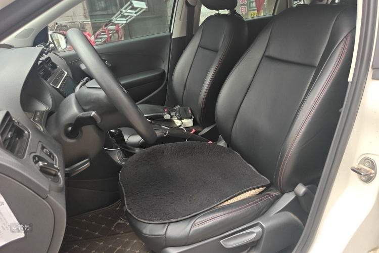 Volkswagen Polo 2016 #17 Volkswagen Polo 2016 car image #17