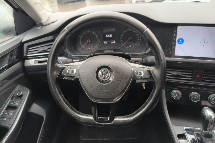 Volkswagen Bora 2018 car image #11