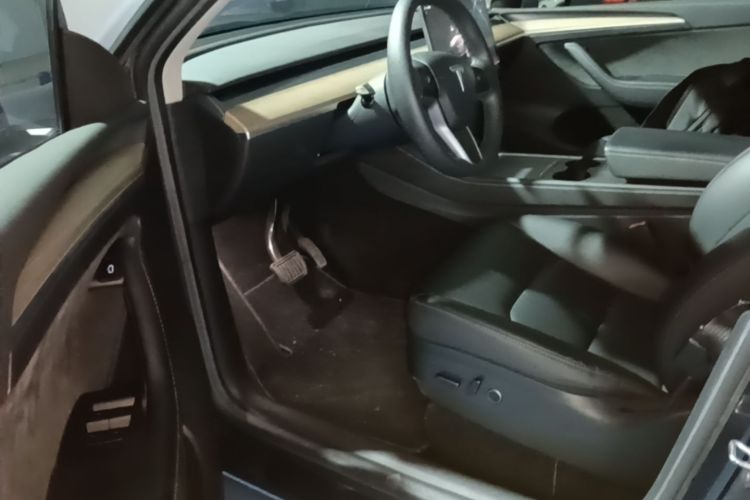 Tesla Model Y 2022 #16 Tesla Model Y 2022 car image #16