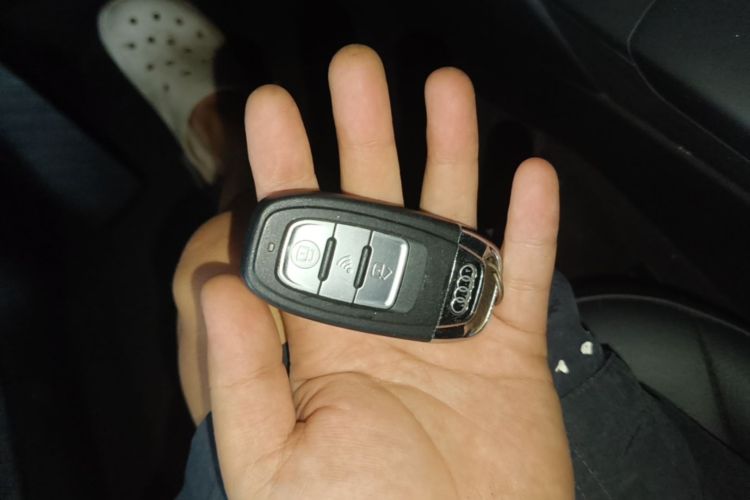 Audi A3 2019 car image #9