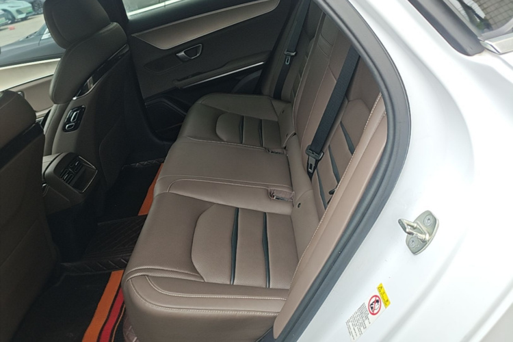 BYD Han 2022 car image #17