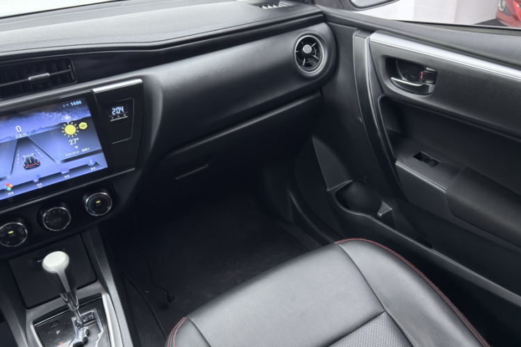 Toyota Corolla 2017 #14 Toyota Corolla 2017 car image #14