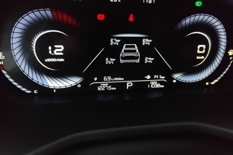 GEELY Emgrand 2025 car image #12