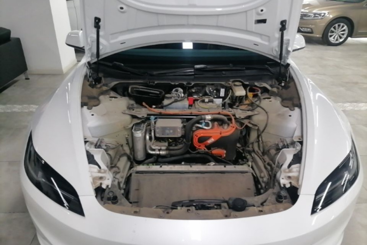 Tesla Model 3 2024 car image #20