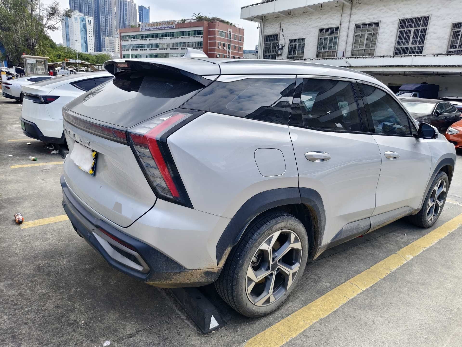 GEELY Boyue L 2023 immagine di auto #3