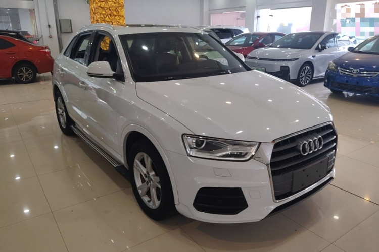 Audi Q3 2017 car image #4