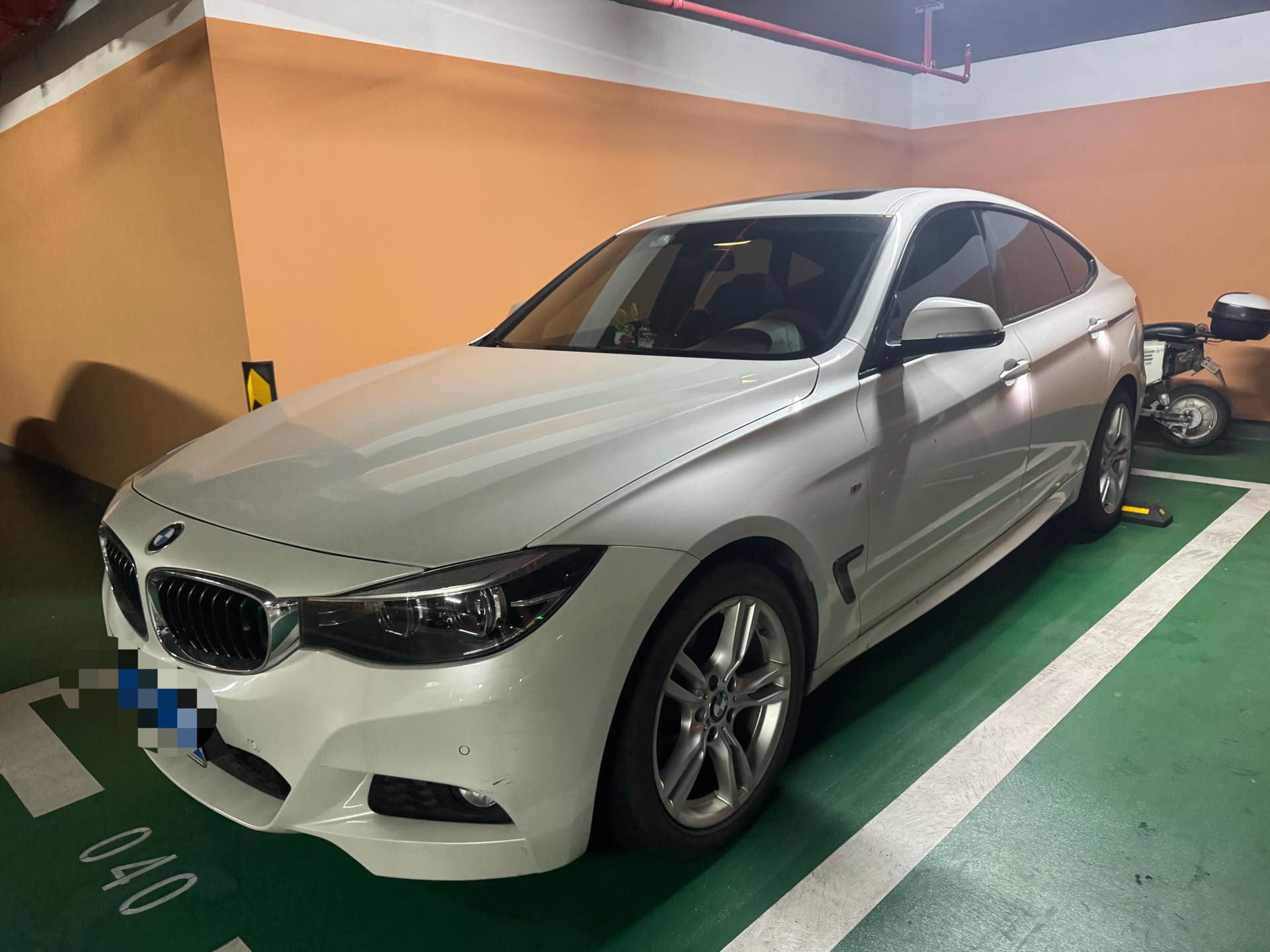 BMW 3 Series GT 2019 BMW 3 Series GT 2019 car image