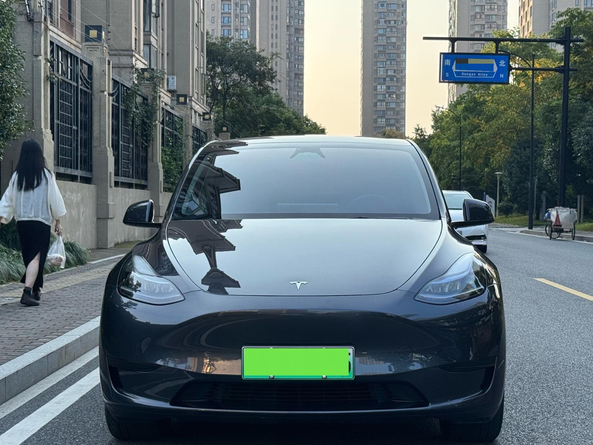 Tesla Model Y 2024 #3 Tesla Model Y 2024 صورة سيارة #3
