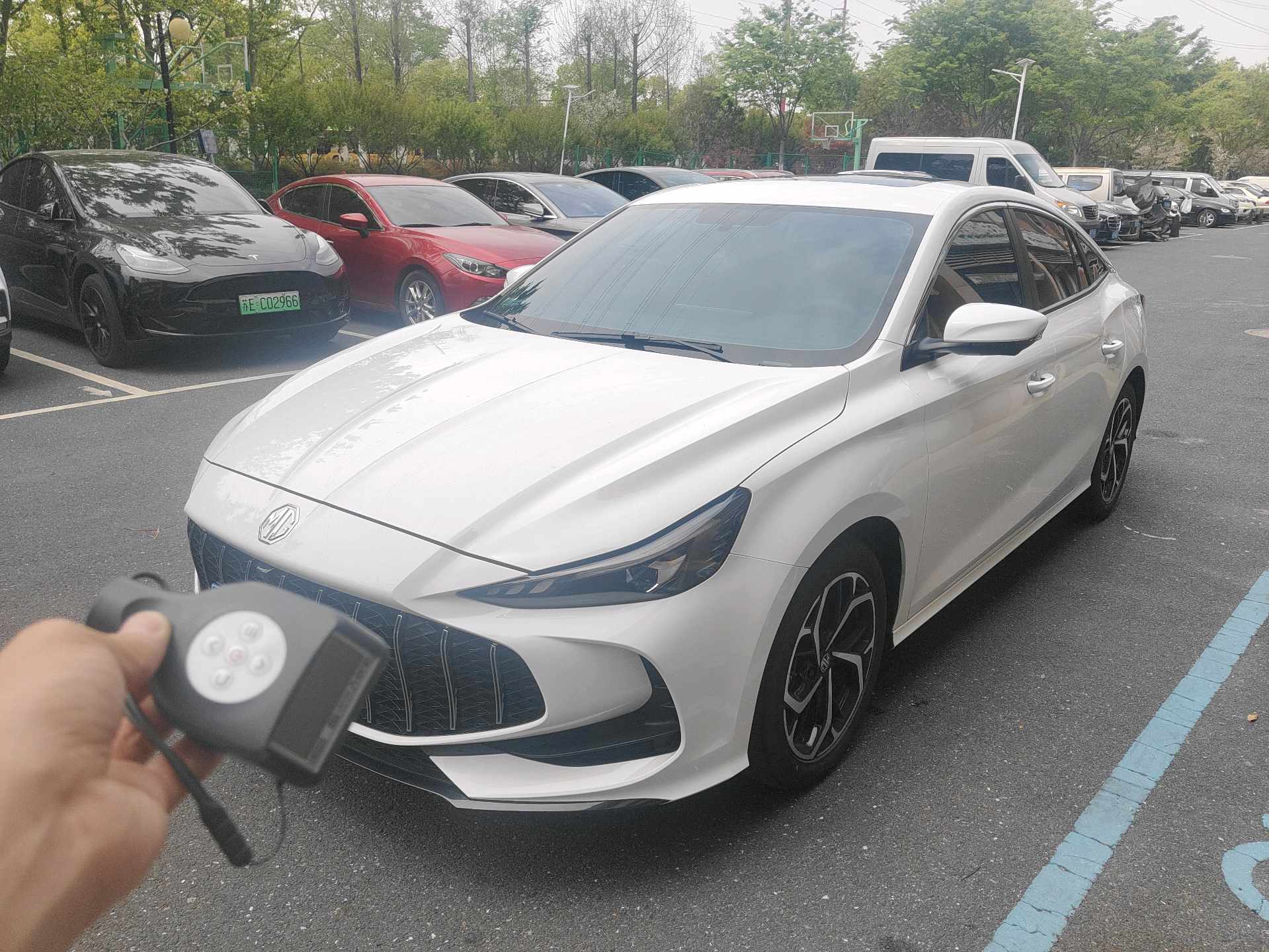 MG 5 2025 immagine di auto 