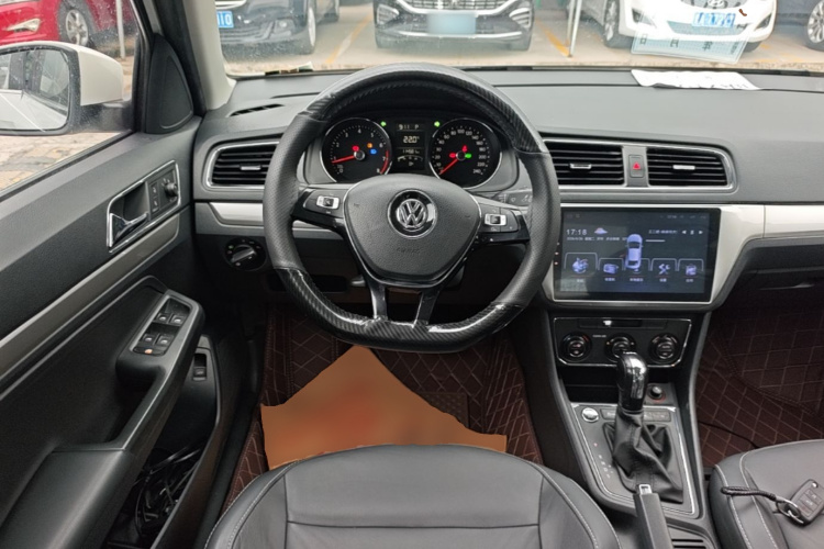 Volkswagen Lavida 2017 car image #15