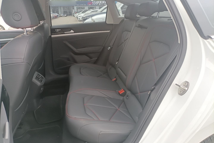 Volkswagen Lavida 2025 car image #17