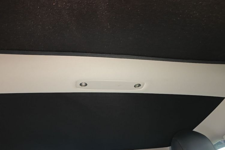 Tesla Model 3 2020 car image #18