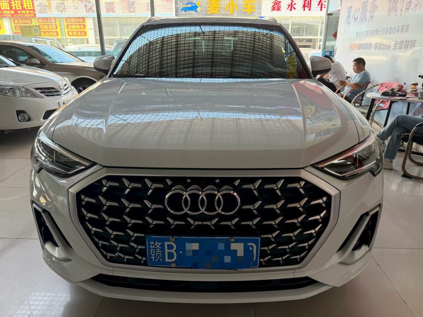 Audi Q3 2024 Audi Q3 2024 car image