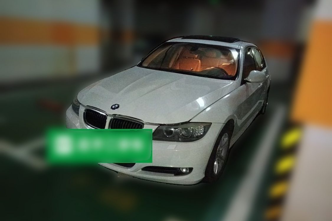 BMW 3 Series 2011 car image 