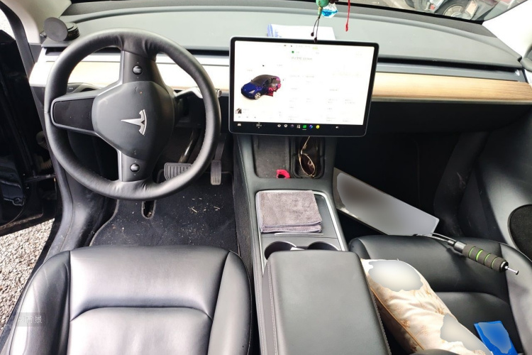 Tesla Model Y 2022 #11 Tesla Model Y 2022 car image #11