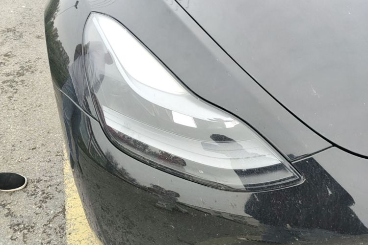 Tesla Model Y 2023 car image #8