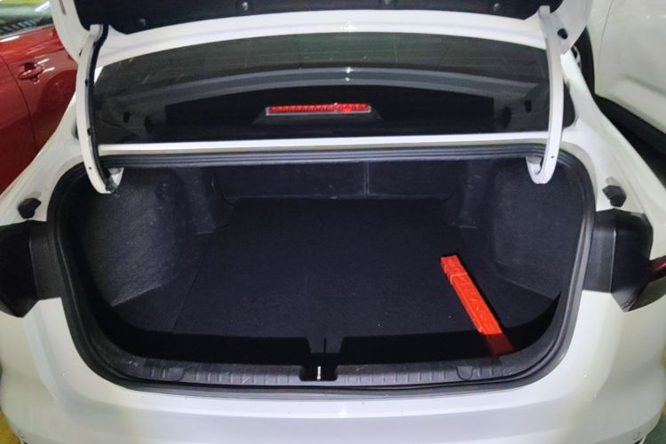 GEELY Emgrand 2024 #19 GEELY Emgrand 2024 imagen de coche #19
