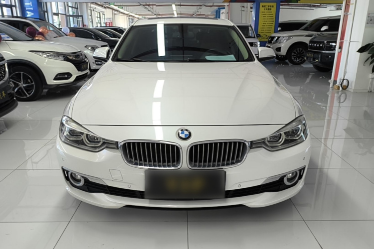 BMW 3 Series 2019 #3 BMW 3 Series 2019 car image #3