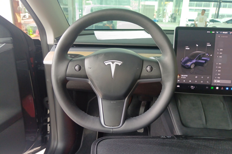 Tesla Model Y 2022 #11 Tesla Model Y 2022 car image #11