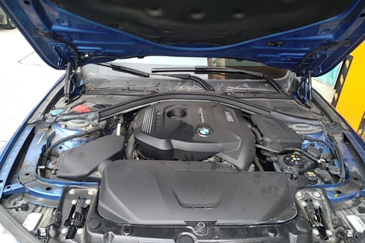 BMW 3 Series 2018 #22 BMW 3 Series 2018 car image #22