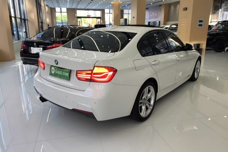 BMW 3 Series 2017 #7 BMW 3 Series 2017 car image #7