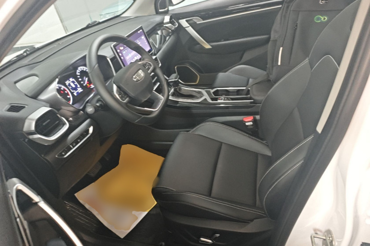 GEELY Coolray 2025 car image #15