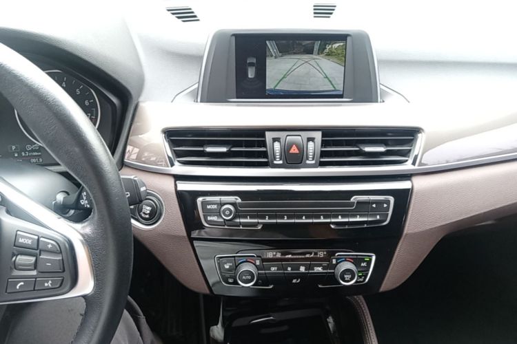 BMW X1 2018 #17 BMW X1 2018 car image #17