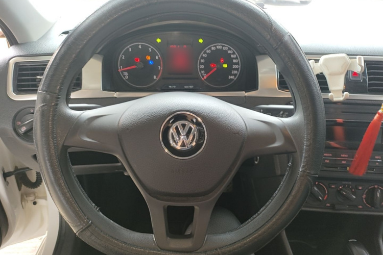 Volkswagen Santana 2020 car image #11