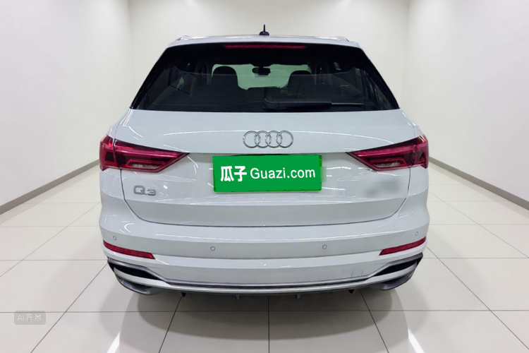 Audi Q3 2020 car image #6