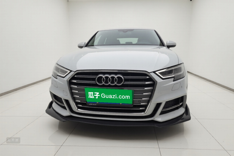 Audi A3 2019 car image #3