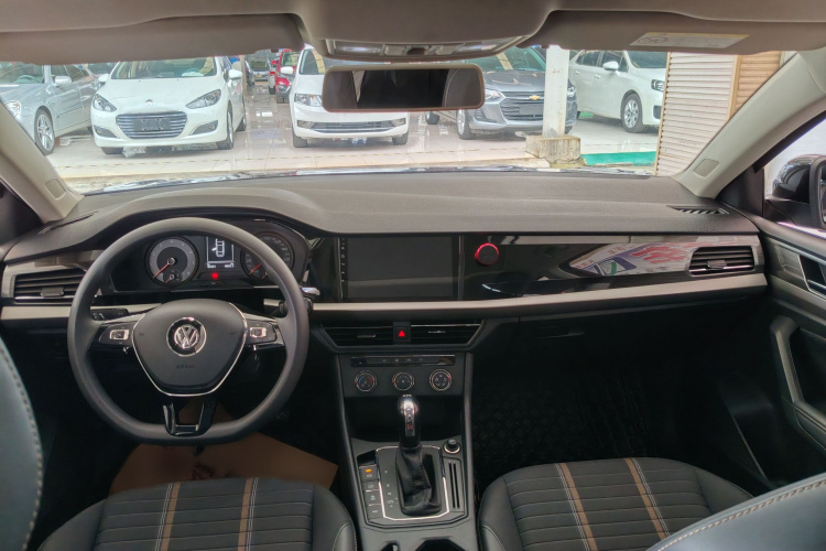 Volkswagen Lavida 2020 car image #9