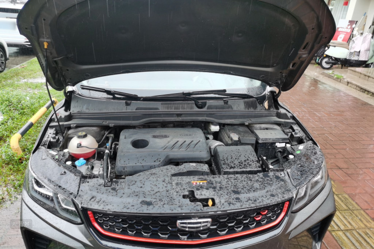 GEELY Coolray 2022 immagine di auto #22